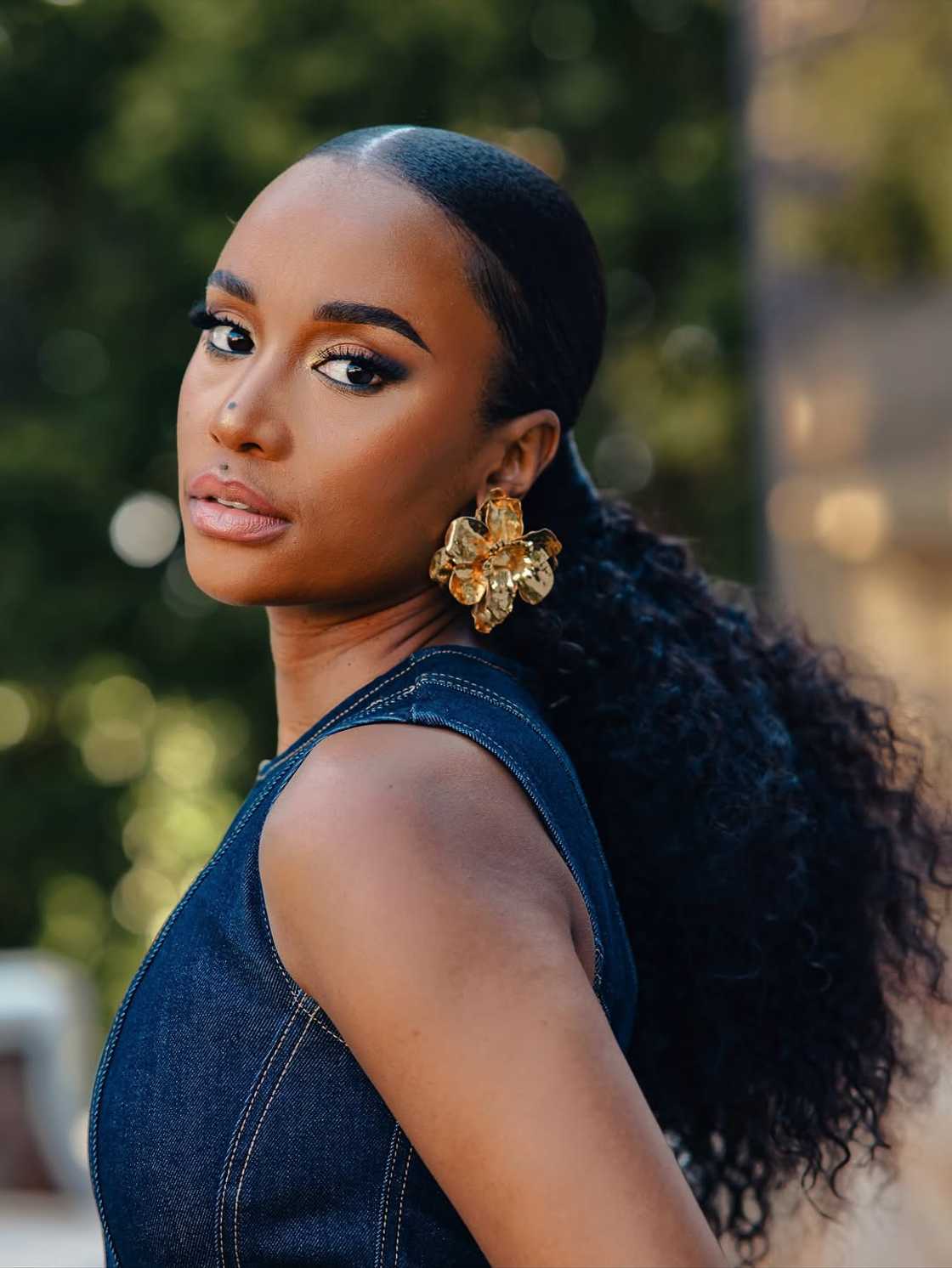 Zozibini Tunzi heads to Zimbabwe to host Miss Universe Zimbabwe