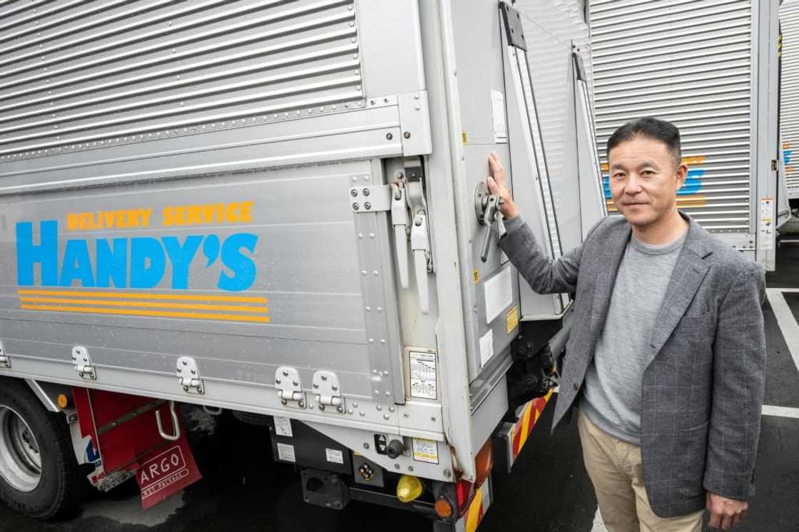Japan's government has offered generous incentives to encourage sales, and the private sector has also jumped in to match investors with businesses for sale Japan's government has offered generous incentives to encourage sales, and the private sector has also jumped in to match investors with businesses for sale