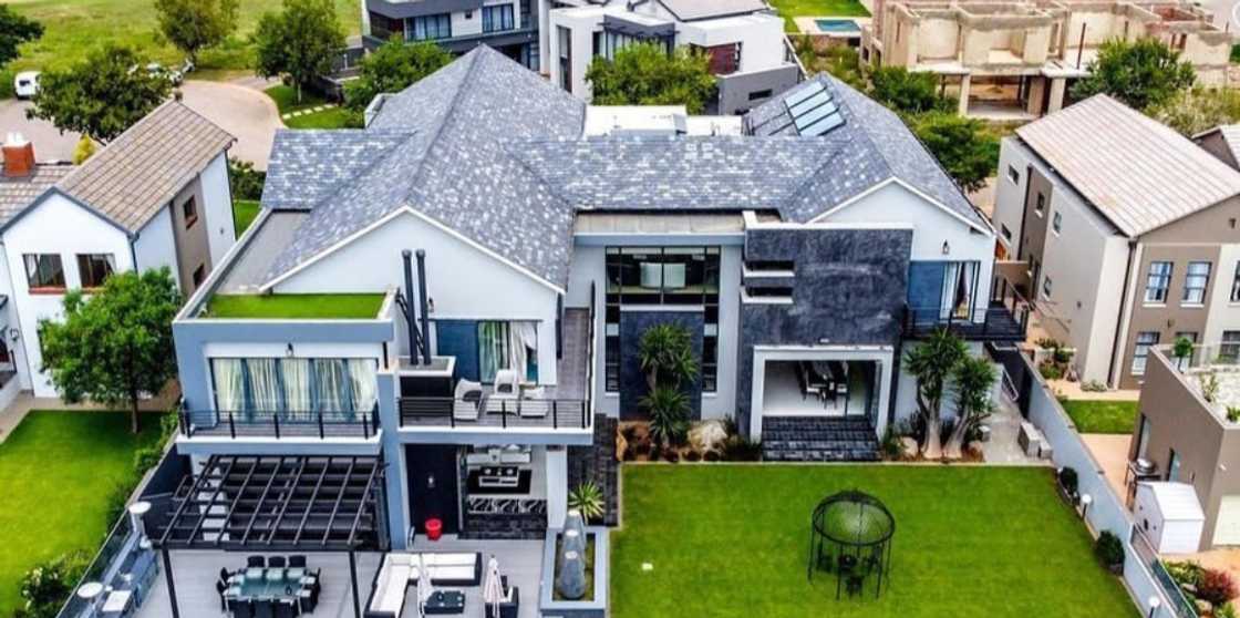 Inside Ernie Els’ R25 million Copperleaf Mansion Near Sandton and Centurion Inside Ernie Els’ R25 million Copperleaf Mansion Near Sandton and Centurion
