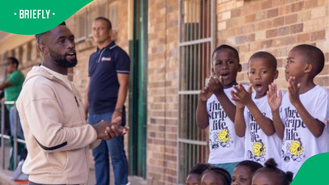 Springboks captain Siya Kolisi gives back to the community that shaped him. Springboks captain Siya Kolisi gives back to the community that shaped him.