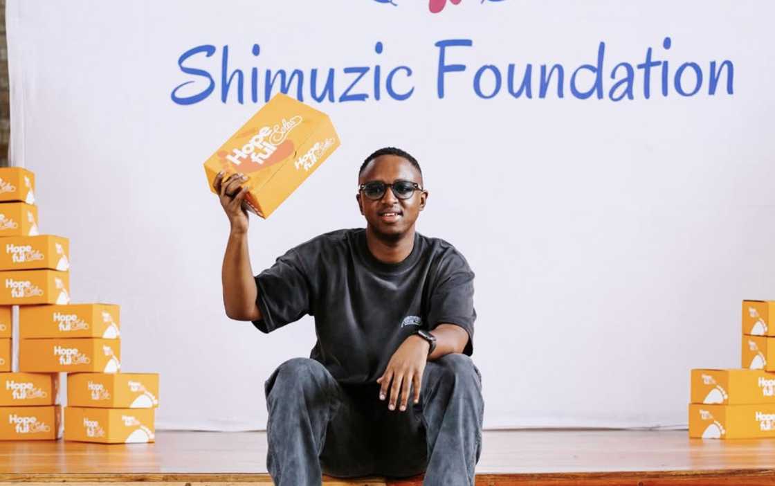 Shimza donated 3,000 school shoes to the less fortunate Shimza donated 3,000 school shoes to the less fortunate