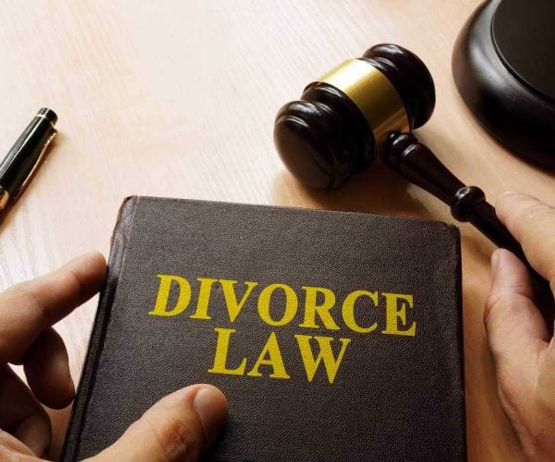 How much does it cost to file for divorce in SA? How much does it cost to file for divorce in SA?