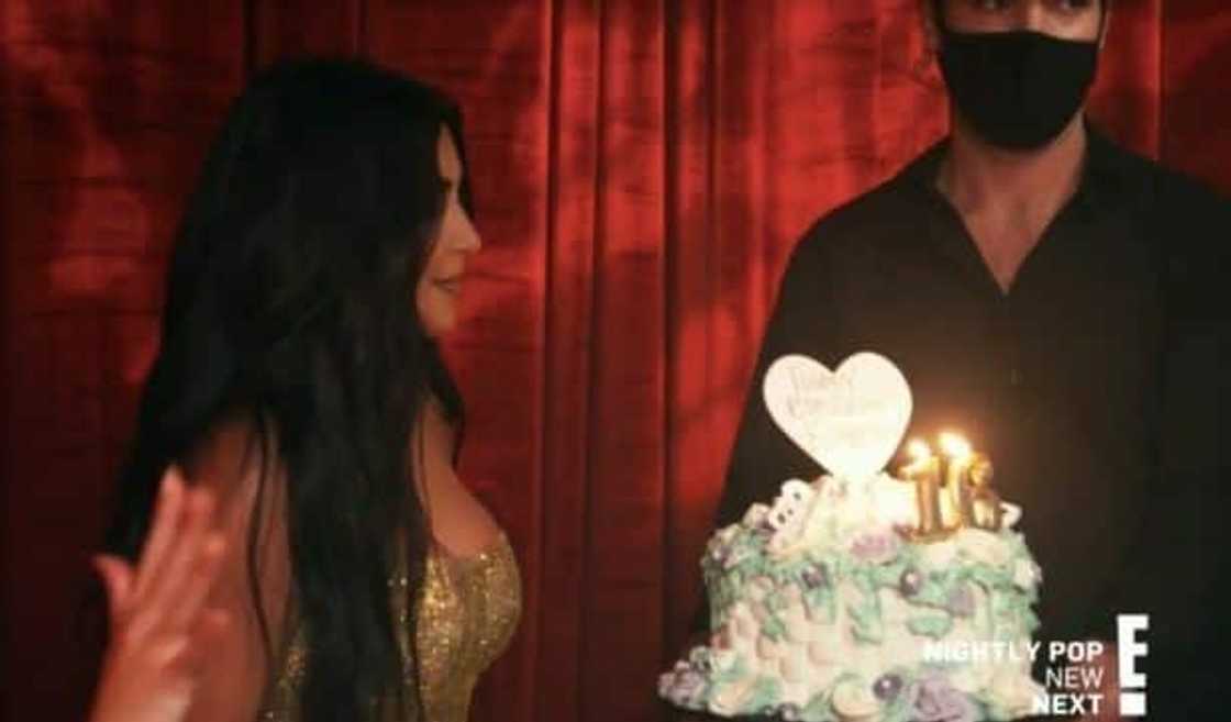 Kim Kardashian’s family members surprise her with birthday bash (photos)