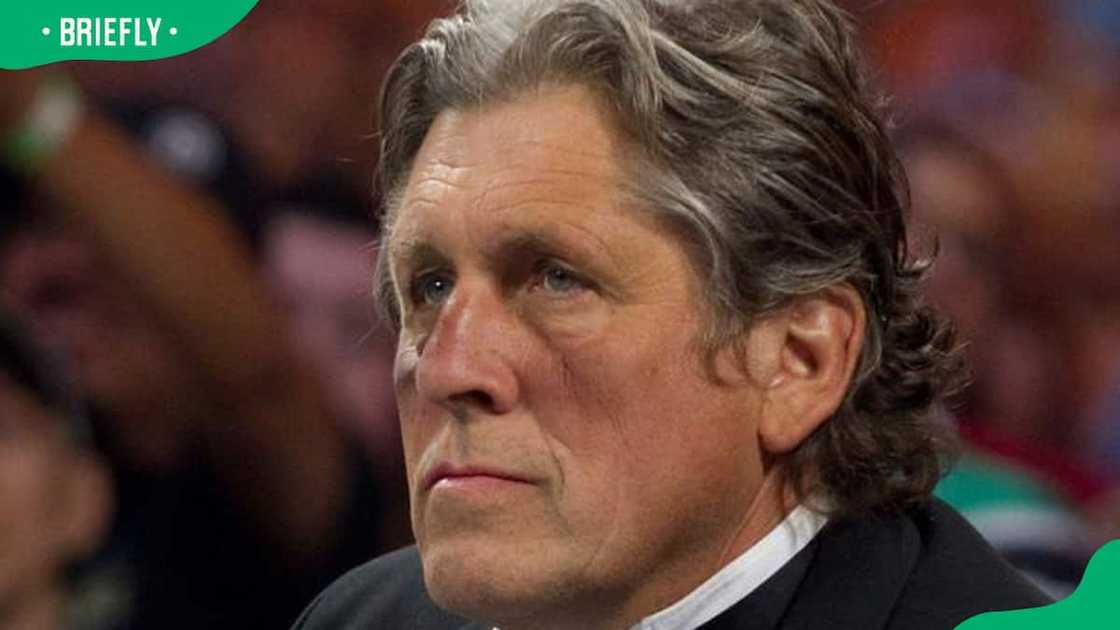 Smith Hart at an event Smith Hart at an event