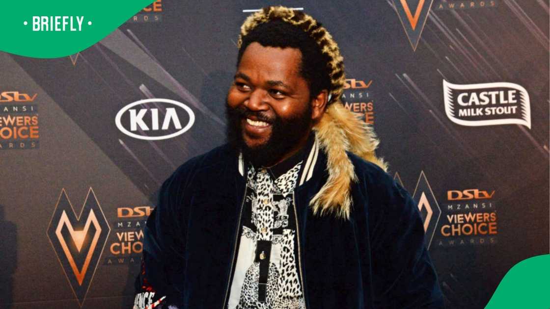 Sjava's fan is not too welcoming on his Valentine's Day offer.