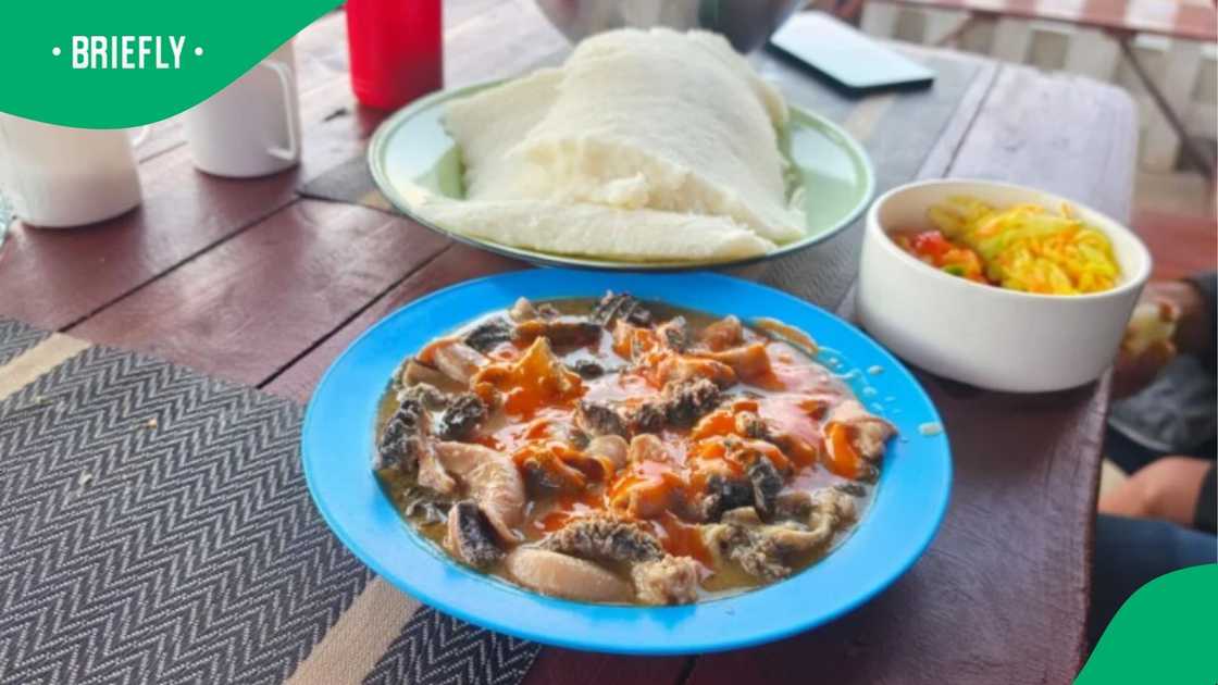 The picture showed a plate of pap and meat that she sells