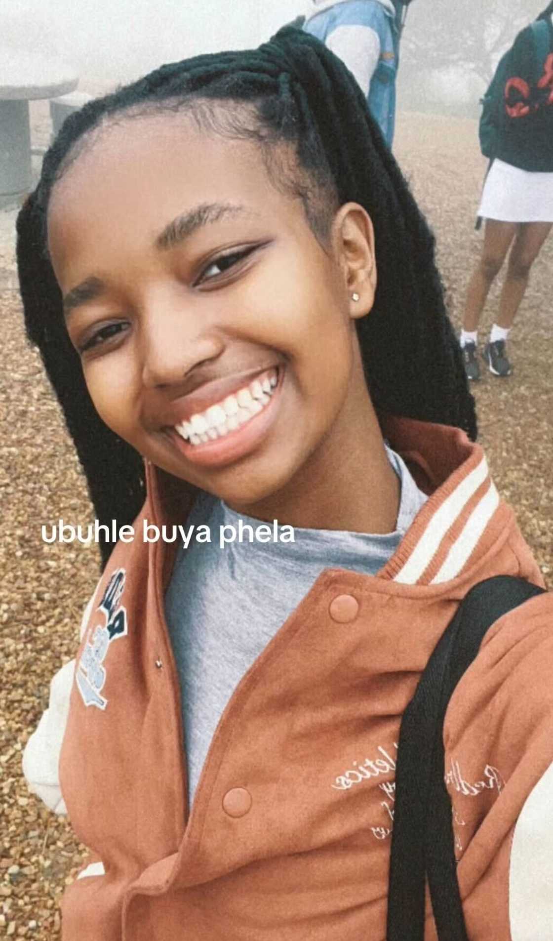 A young lady in Mzansi flexed her student budget grocery haul in a TikTok video.