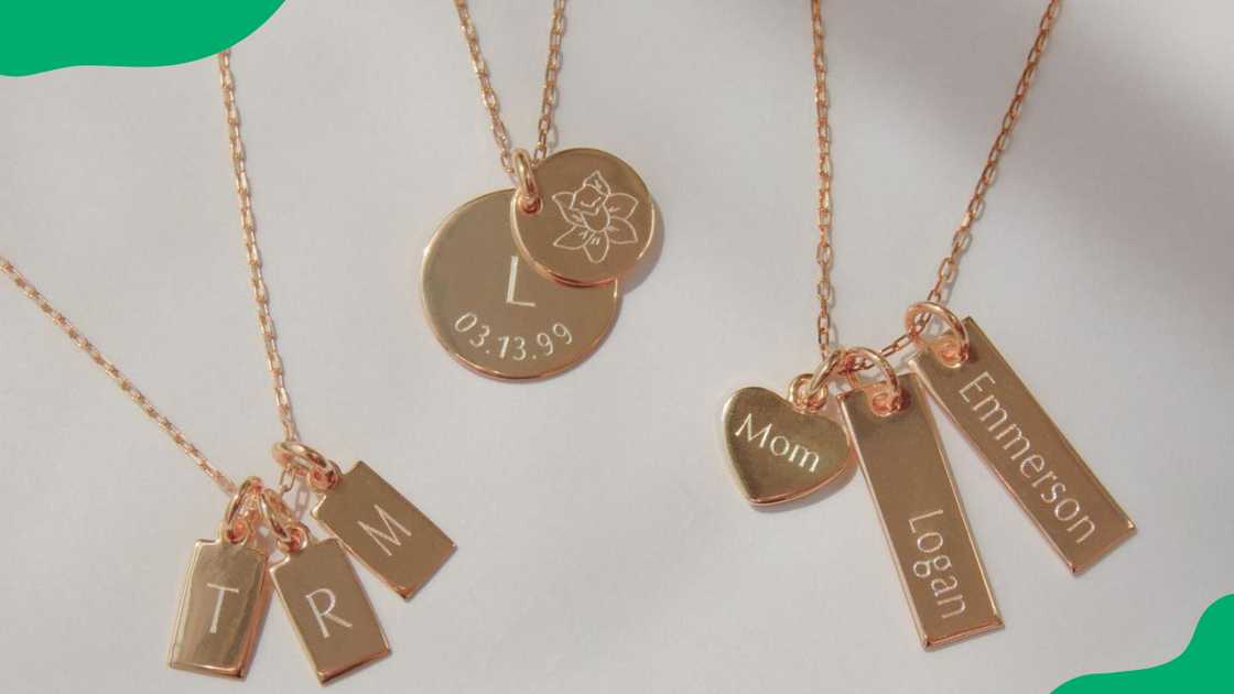 Engraved jwelleries Engraved jwelleries