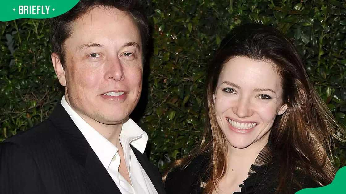 Elon Musk and Talulah Riley at the Newseum Elon Musk and Talulah Riley at the Newseum