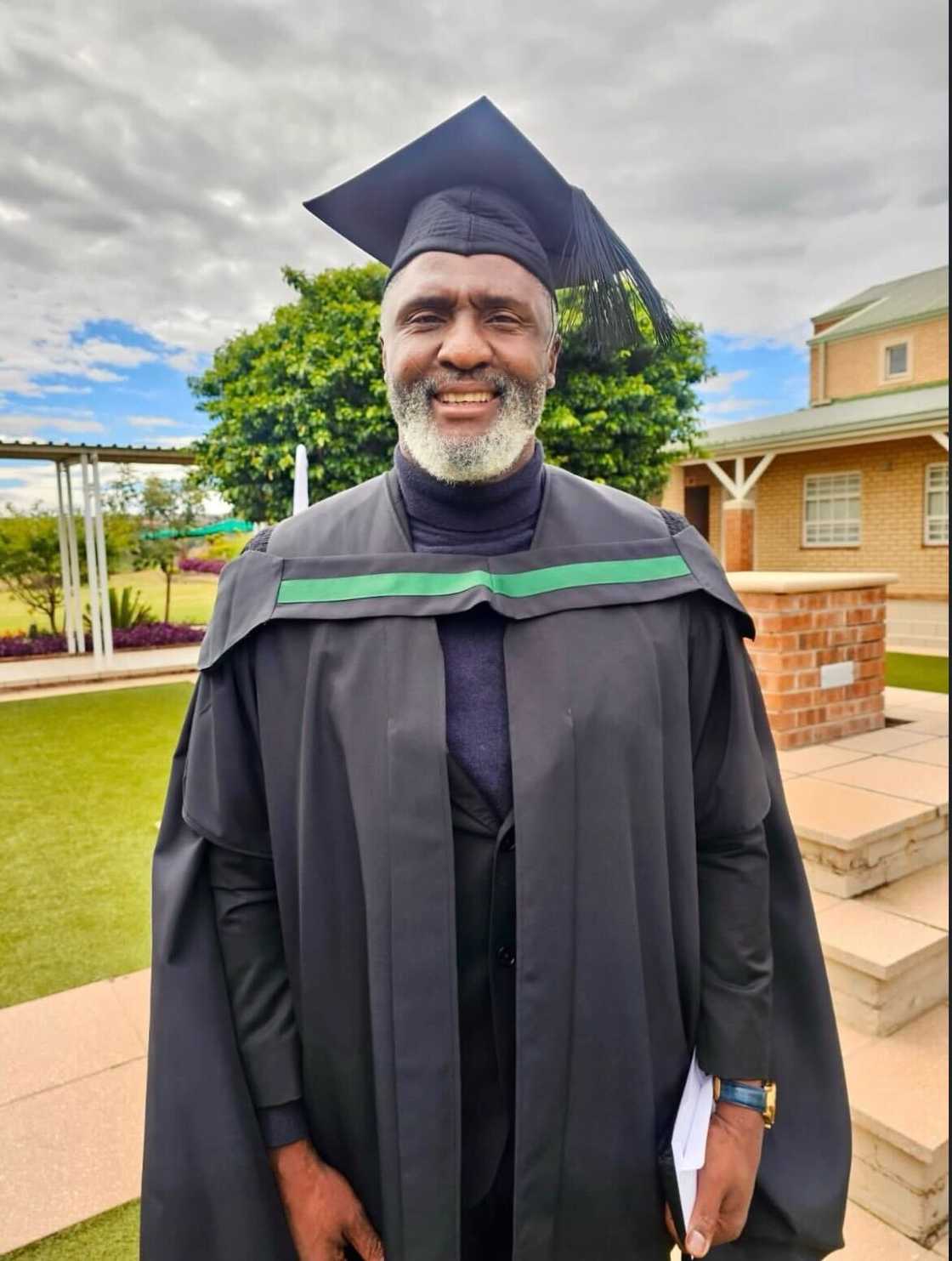Muzi Mthabela has graduated from Bible school.