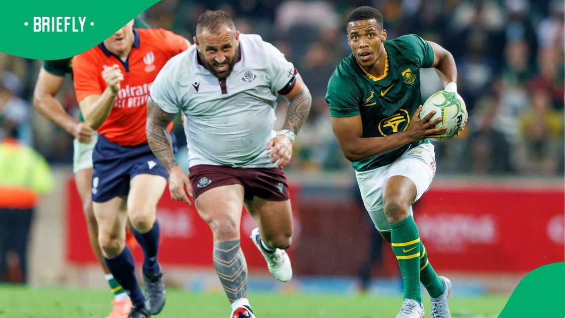 Jesse Kriel and Andre Esterhuizen form the midfield partnership in place of the injured Damian de Allende, while Manie Libbok partners Williams in the half-back roles.
