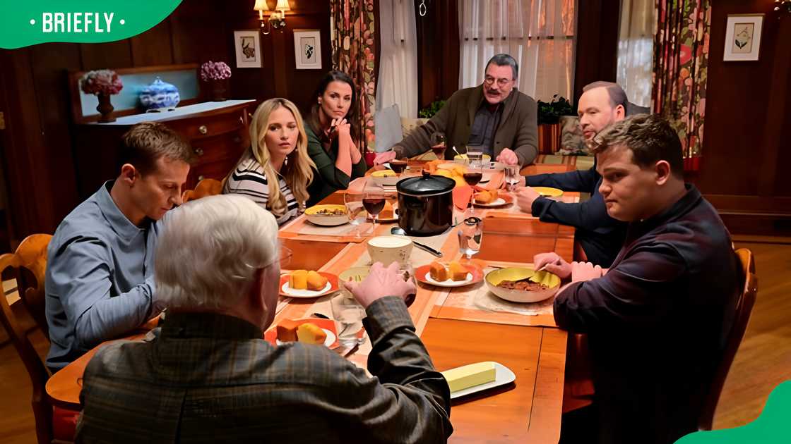 The Reagan family dinner The Reagan family dinner