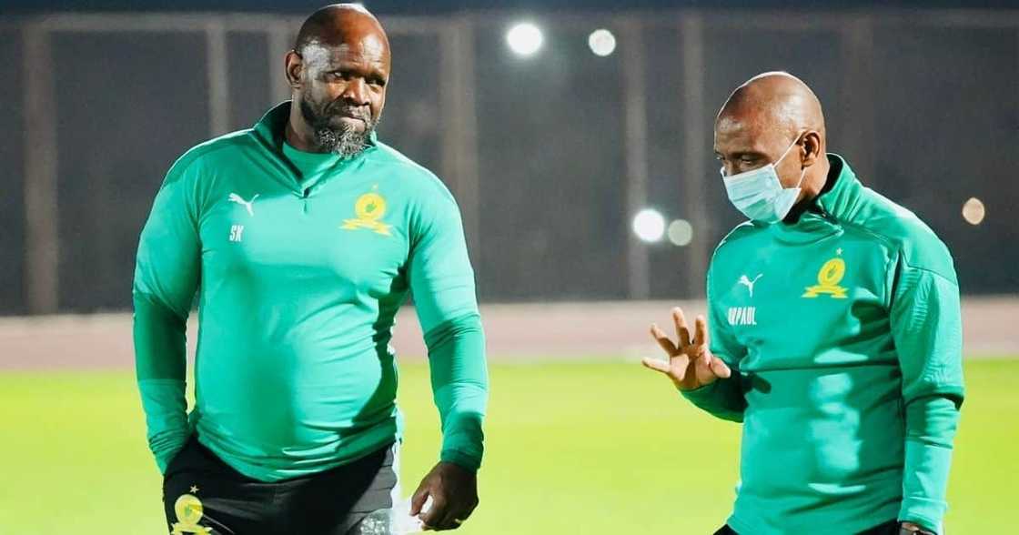 Former Mamelodi Sundowns midfielder Roger Feutmba says the Tshwane club has experienced coaches. Image: @Masandawana/Twitter