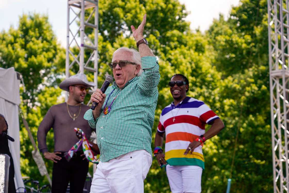 Leslie Jordan addressing a crowd during day 1 of Nashville Pride 2022