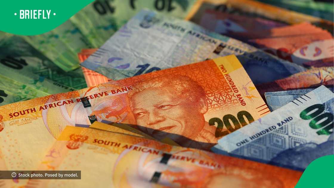 SA amazed by woman's spendings SA amazed by woman's spendings