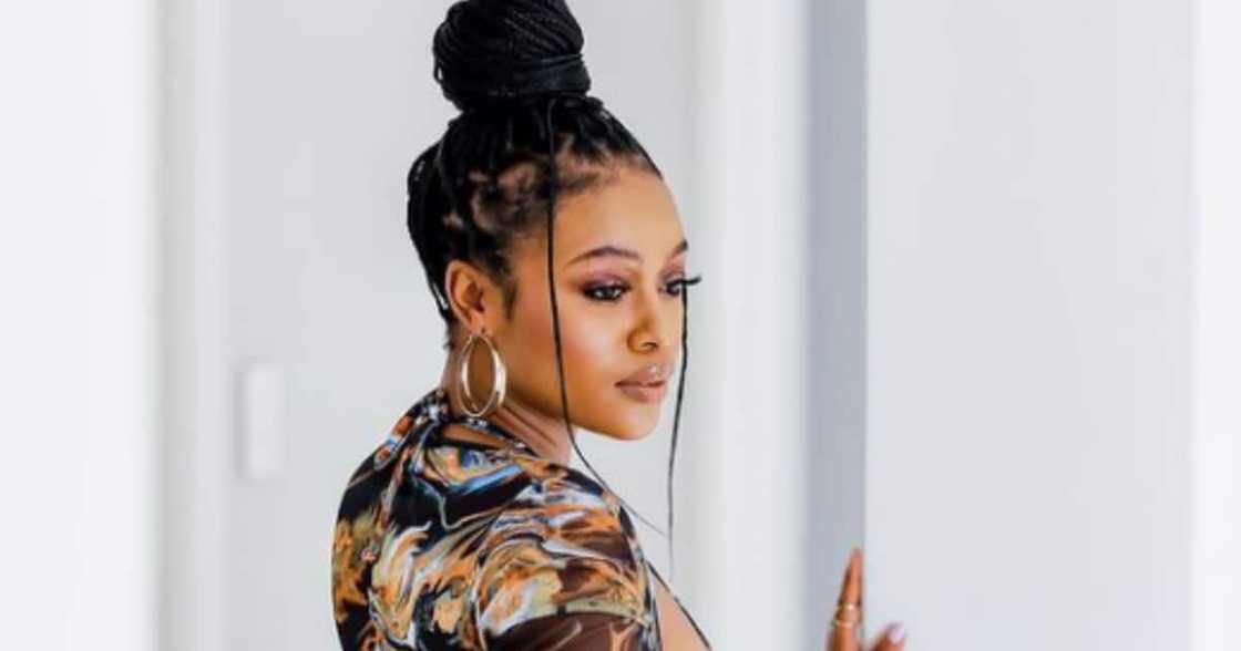 Nomzamo Mbatha reveals 'Coming 2 America' dress weighed 37kg Nomzamo Mbatha reveals 'Coming 2 America' dress weighed 37kg