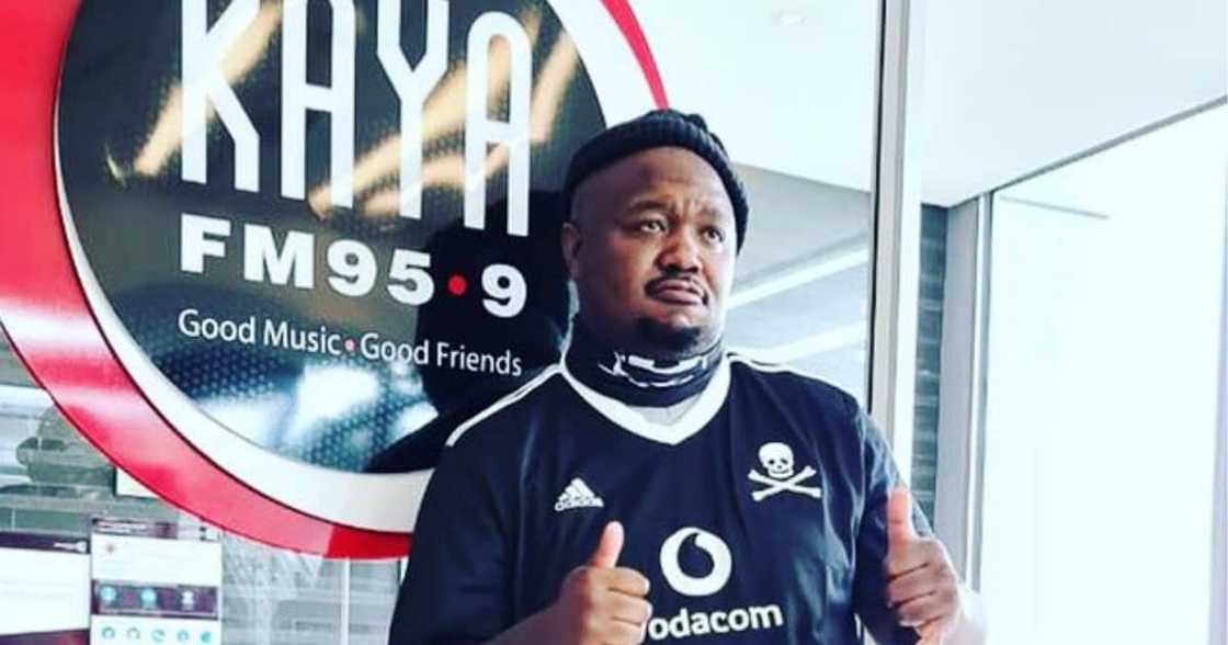 Skhumba trends, last show before moving to breakfast show on 'Kaya FM Skhumba trends, last show before moving to breakfast show on 'Kaya FM