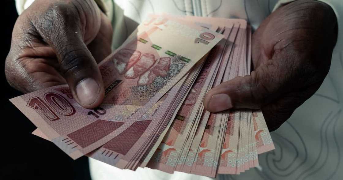 Zimbabwe's, biggest banknote, worth a mere $0.60, reports Zimbabwe's, biggest banknote, worth a mere $0.60, reports