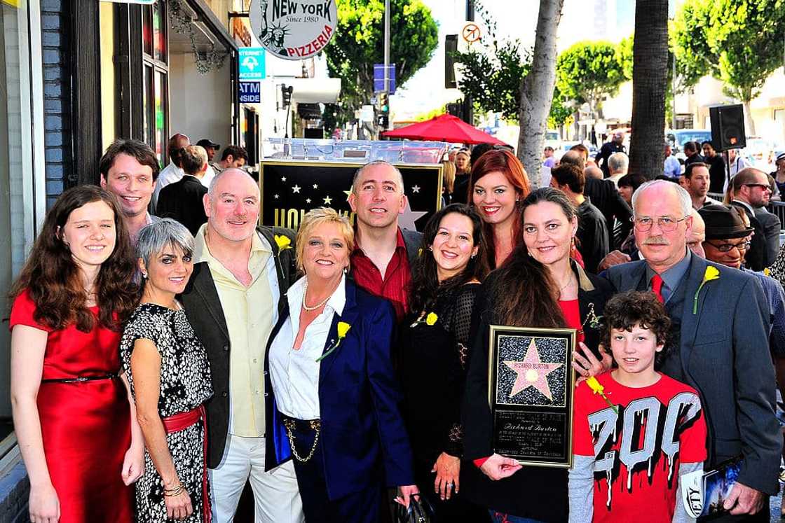 Did Elizabeth Taylor ever give birth? Did Elizabeth Taylor ever give birth?