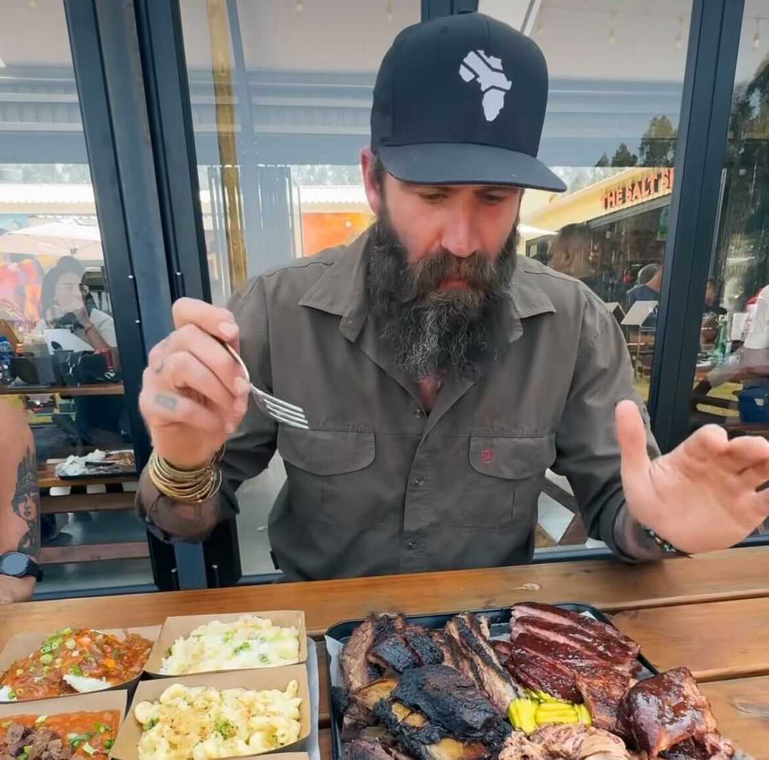 An American enthusiastically praised the Texas-style braai in South Africa, sparking an online buzz. An American enthusiastically praised the Texas-style braai in South Africa, sparking an online buzz.