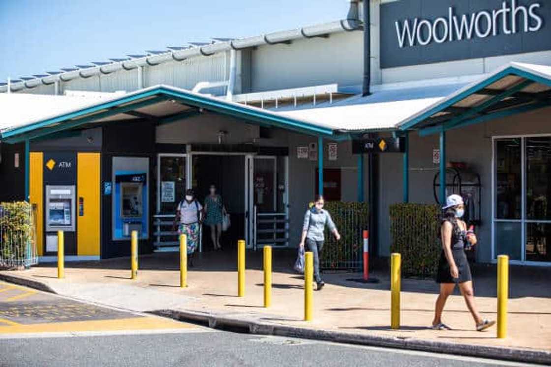 How do I submit my CV to Woolworths? How do I submit my CV to Woolworths?