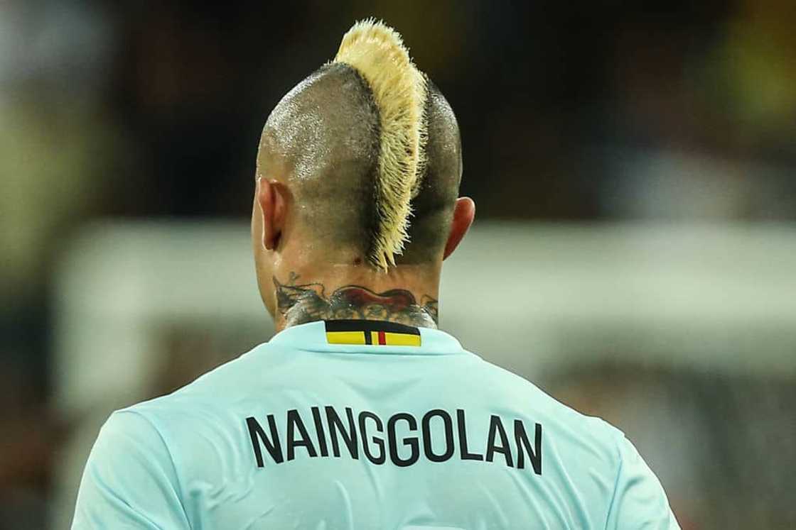 Spiky blonde mowhawk Spiky blonde mowhawk