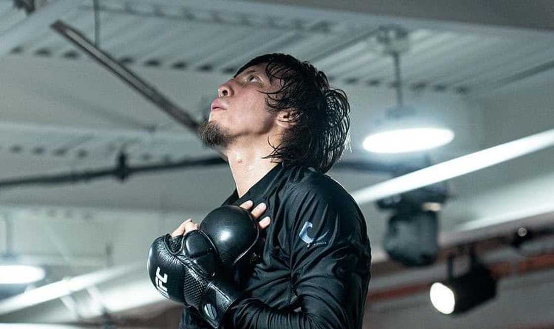 How tall is Ricky Turcios? How tall is Ricky Turcios?