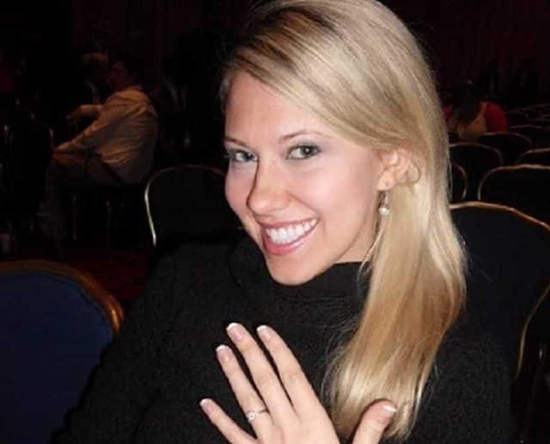 Hilary Crowder bio Hilary Crowder bio