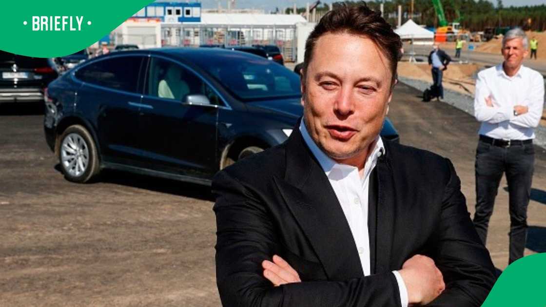 Elon Musk's Tesla demos flying car Elon Musk's Tesla demos flying car