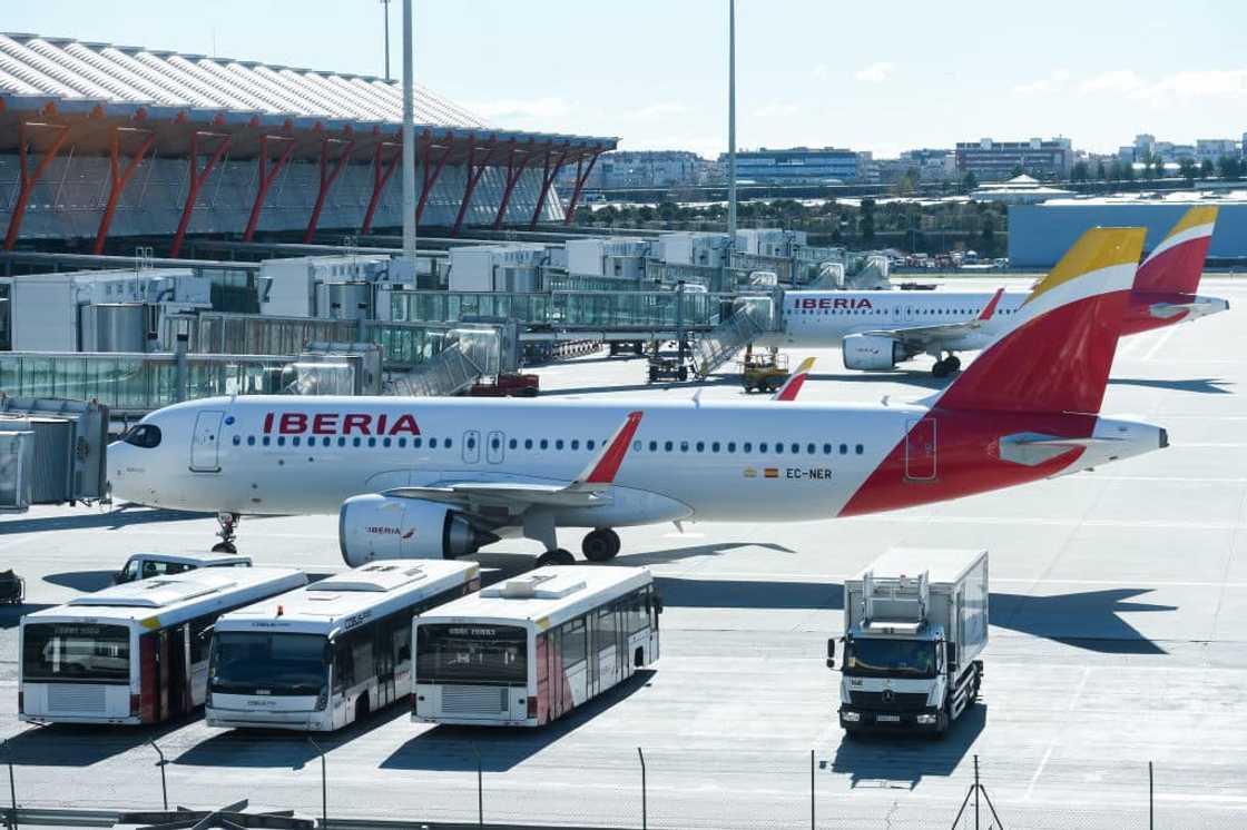 What is the 2 biggest airport in the world? What is the 2 biggest airport in the world?