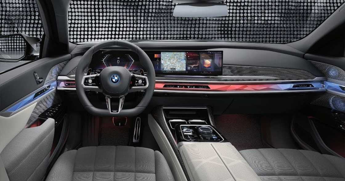 BMW reveals new flagship 7 Series with electric model and a massive TV screen for rear passengers BMW reveals new flagship 7 Series with electric model and a massive TV screen for rear passengers