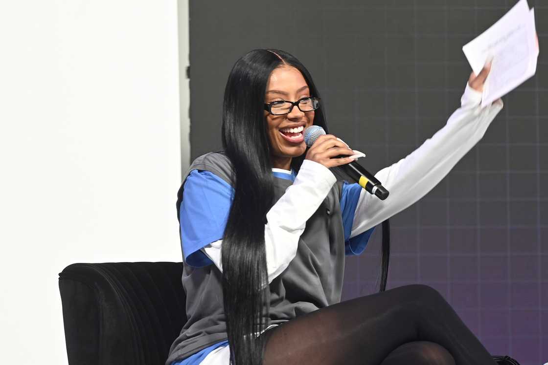 Raven Tracy at the Essence Girls United Disruptor Summit Raven Tracy at the Essence Girls United Disruptor Summit
