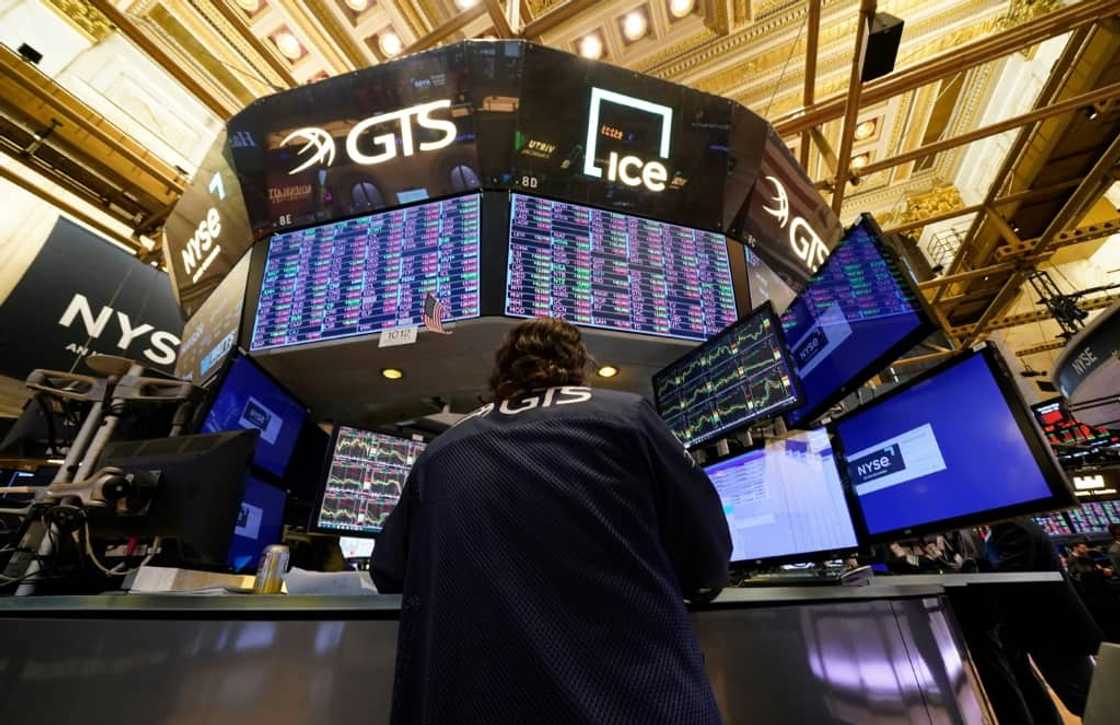 Asian stocks were mixed after a sell-off on Wall Street of regional bank shares Asian stocks were mixed after a sell-off on Wall Street of regional bank shares
