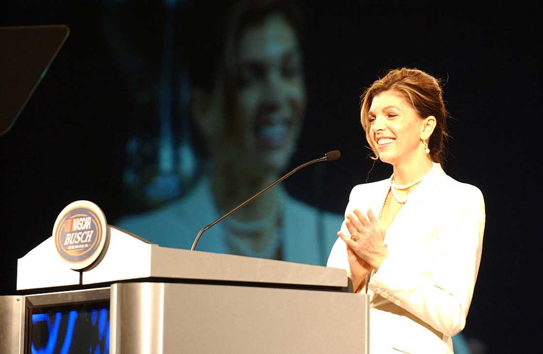 Teresa Earnhardt Teresa Earnhardt