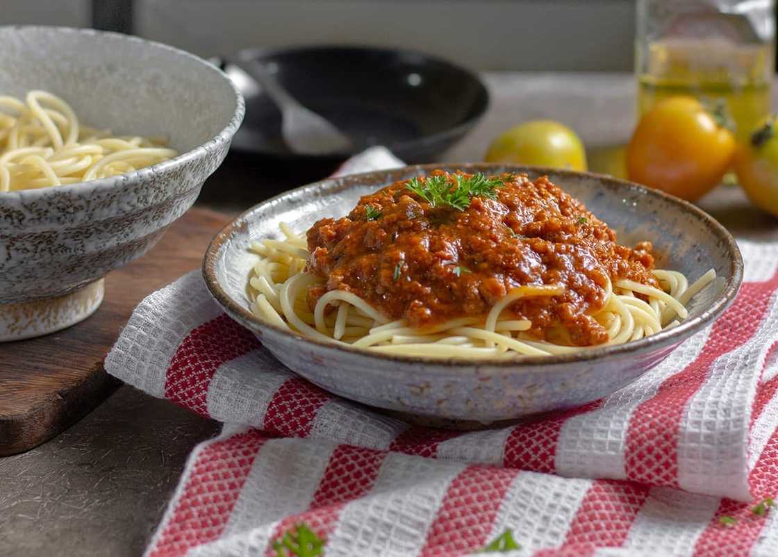 easy spaghetti and mince recipes