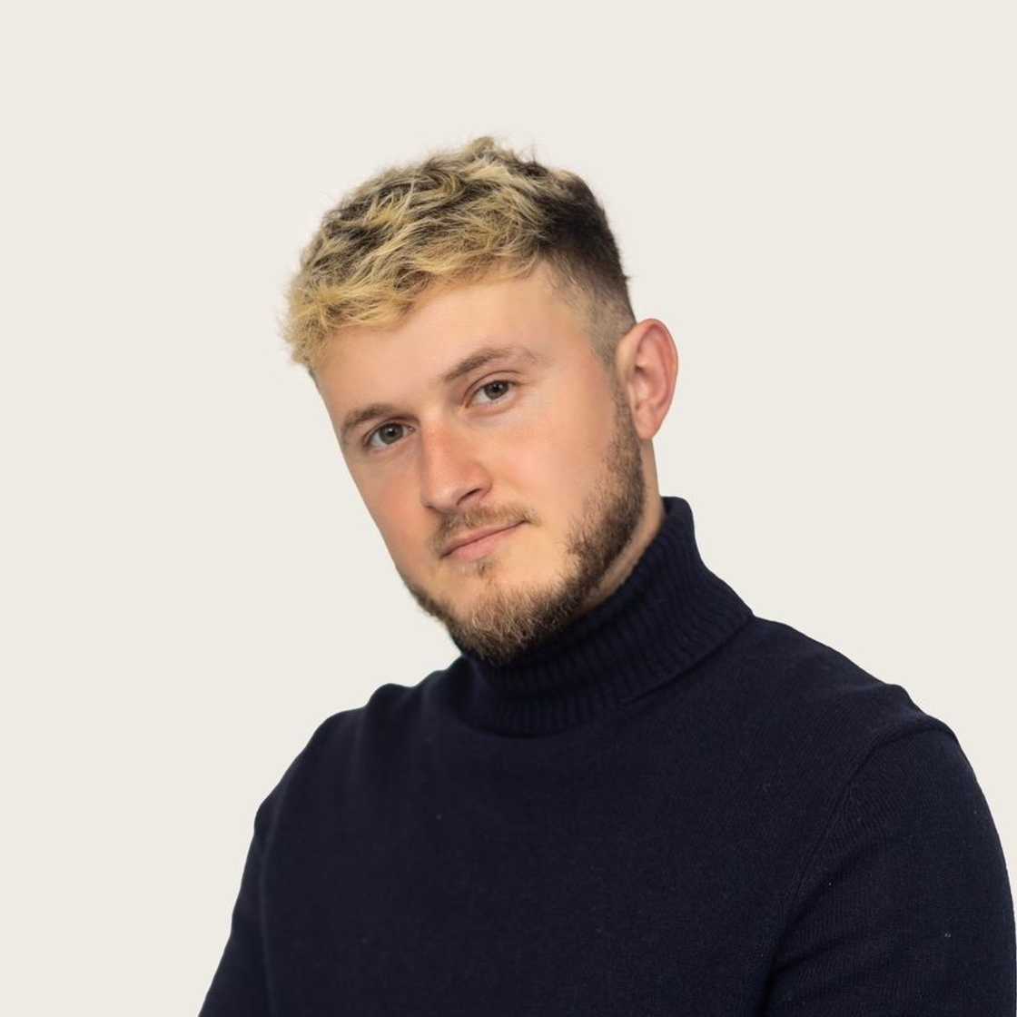 Social media users complemented a local woman visiting abroad for her great sense of humour Social media users complemented a local woman visiting abroad for her great sense of humour