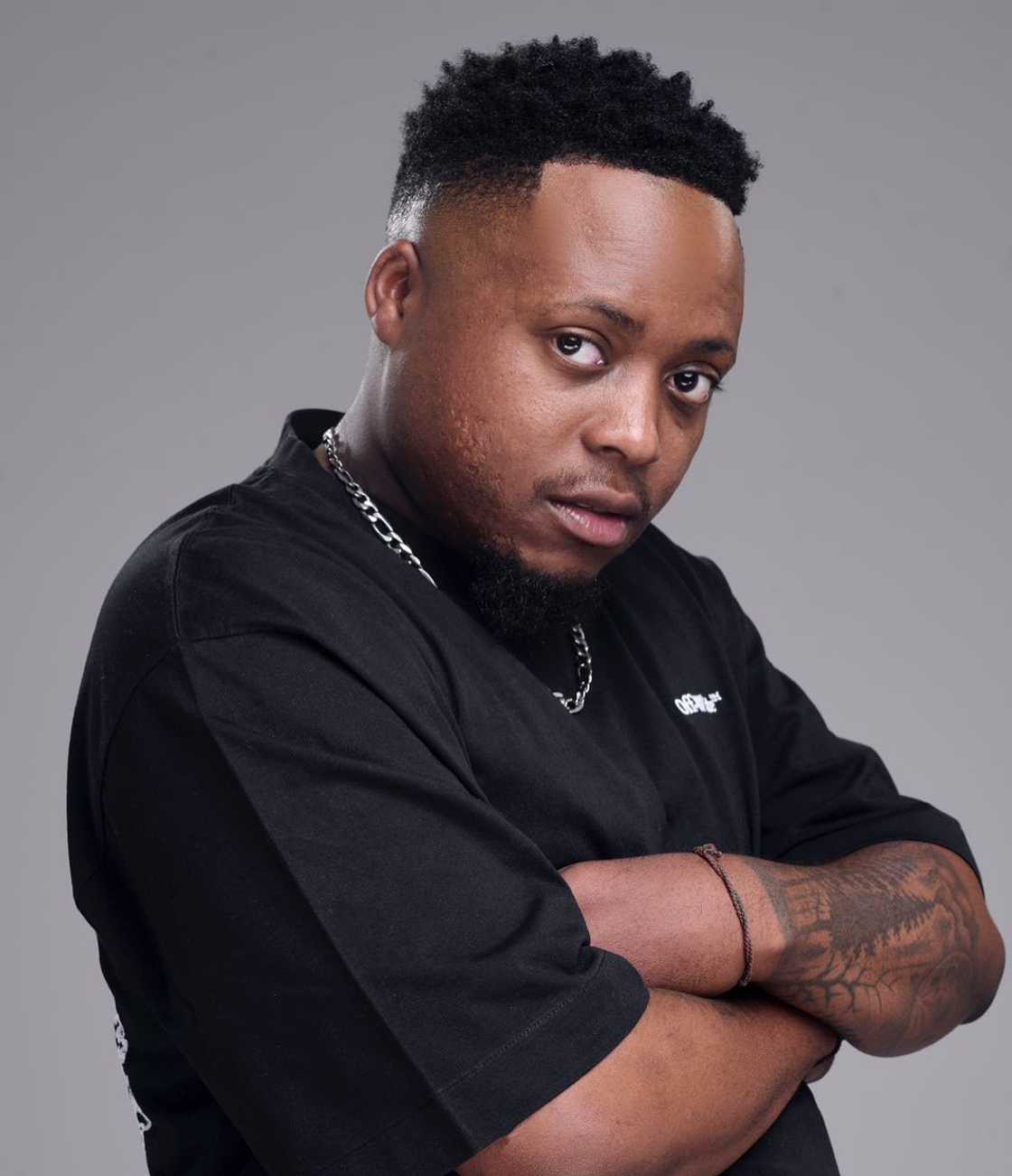 Kelvin Momo teased a new song Kelvin Momo teased a new song