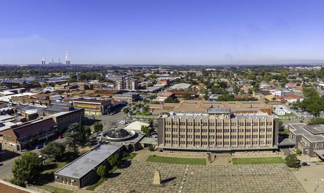 Vereeniging City part of Sedibeng municipality. Vereeniging City part of Sedibeng municipality.