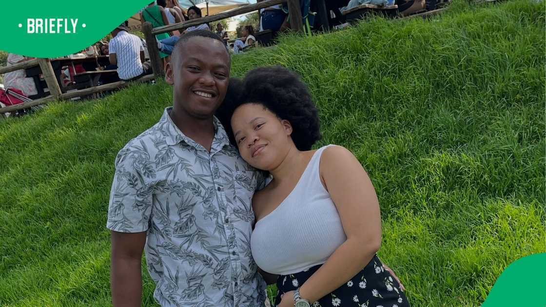 Mpumelelo Mseleku showers Tirelo Kale with love