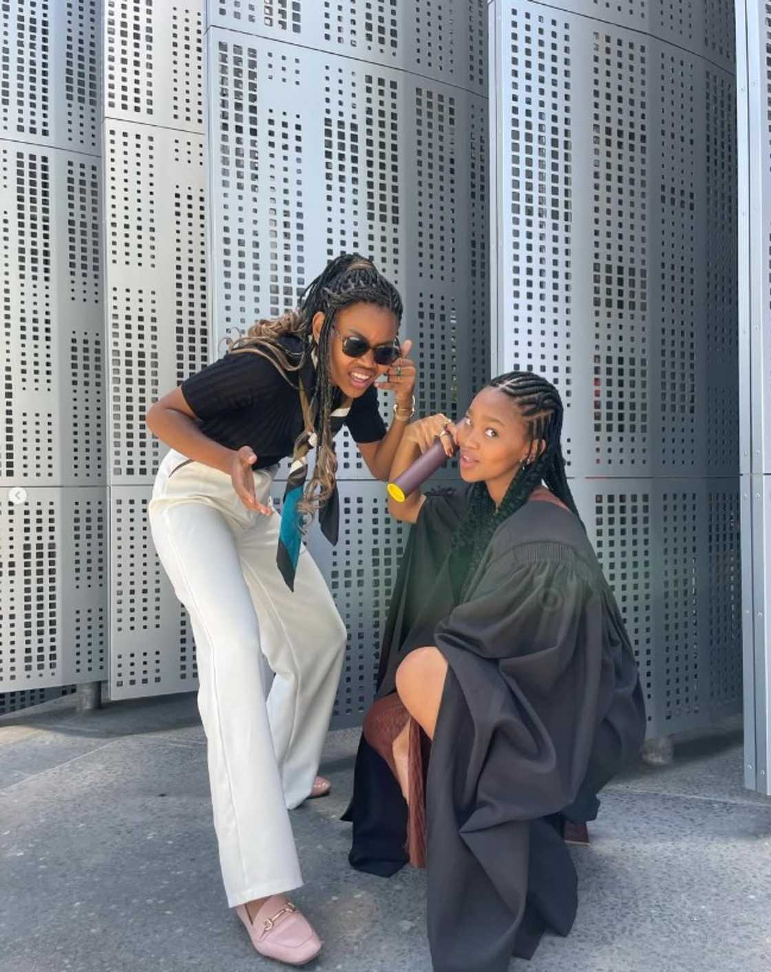 Qhwekazi Mazelni and her sister Homba Mazaleni Qhwekazi Mazelni and her sister Homba Mazaleni