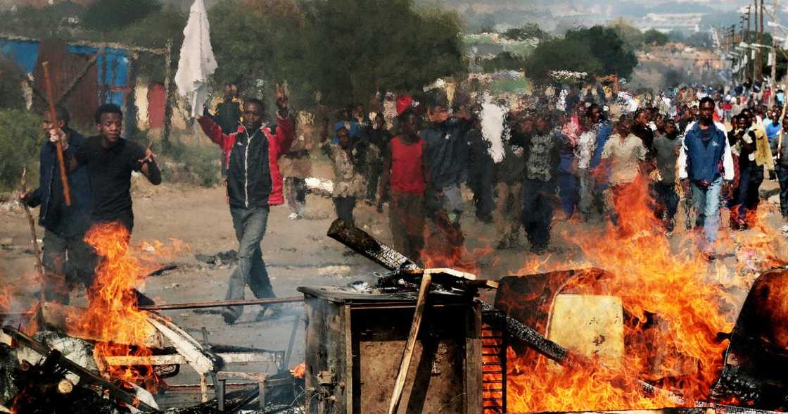 Mandatory vaccines, student protests, Covid 19, Coronavirus, Omicron Mandatory vaccines, student protests, Covid 19, Coronavirus, Omicron