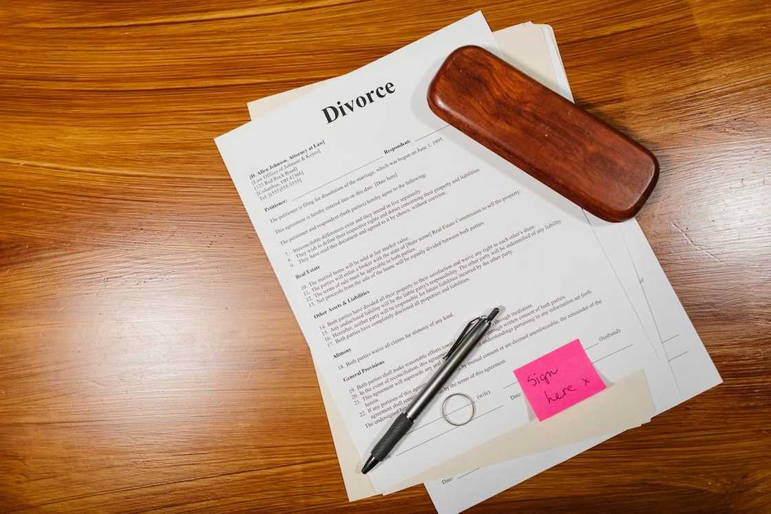 Dissolved marriage Dissolved marriage