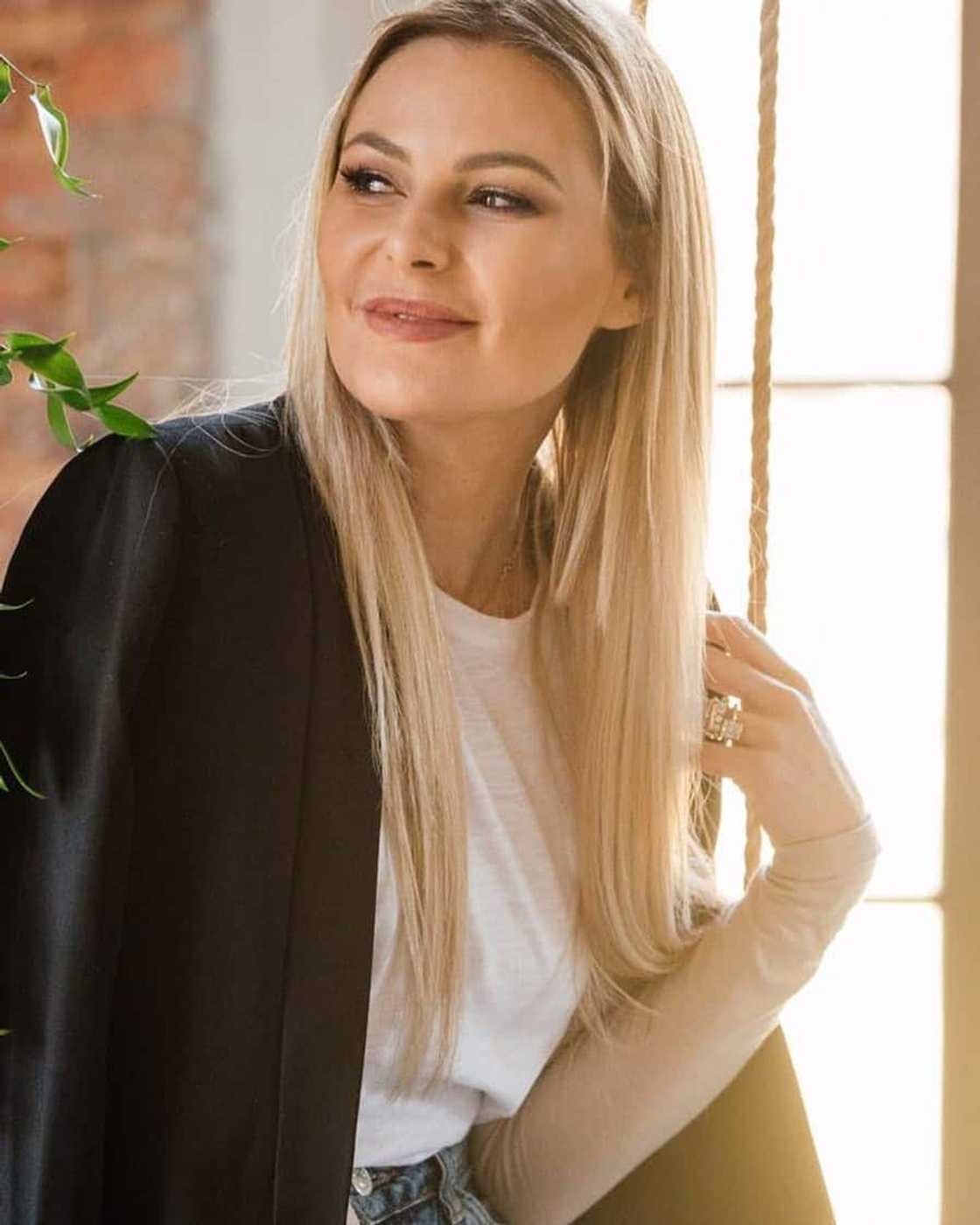 Karlien van Jaarsveld biography