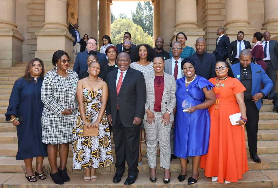 Small group winners with Cyril Ramaphosa Small group winners with Cyril Ramaphosa