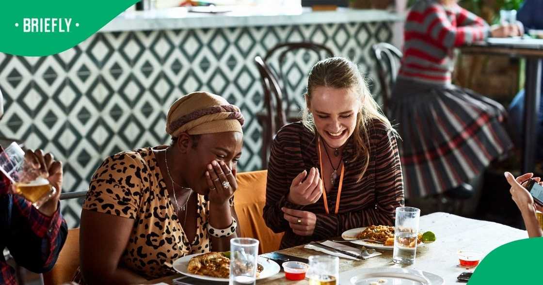 Mzansi roasts unemployed politician Mzansi roasts unemployed politician