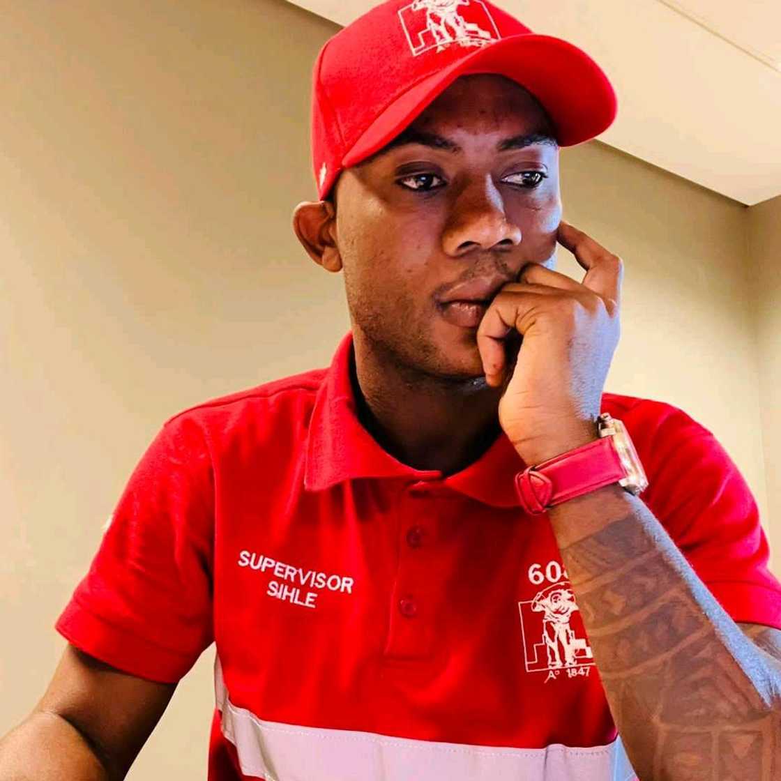 Social media users were in stitches after seeing a man complaining about his woman bot answering her phone Social media users were in stitches after seeing a man complaining about his woman bot answering her phone