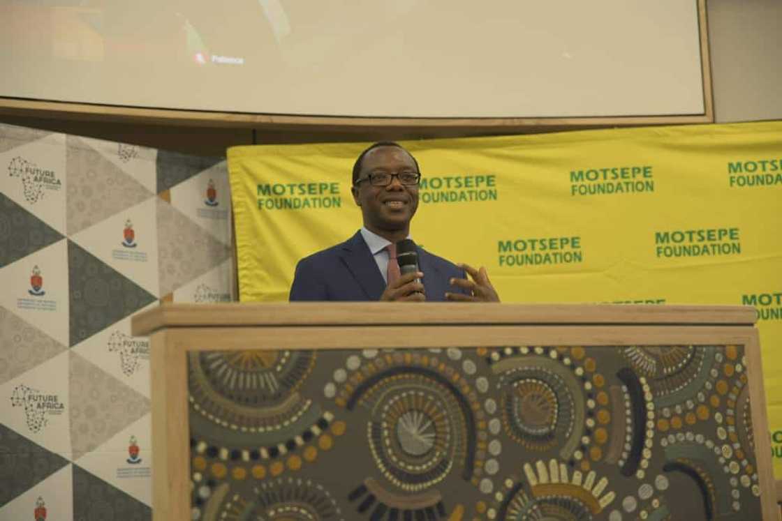 Tawana Kupe Tawana Kupe