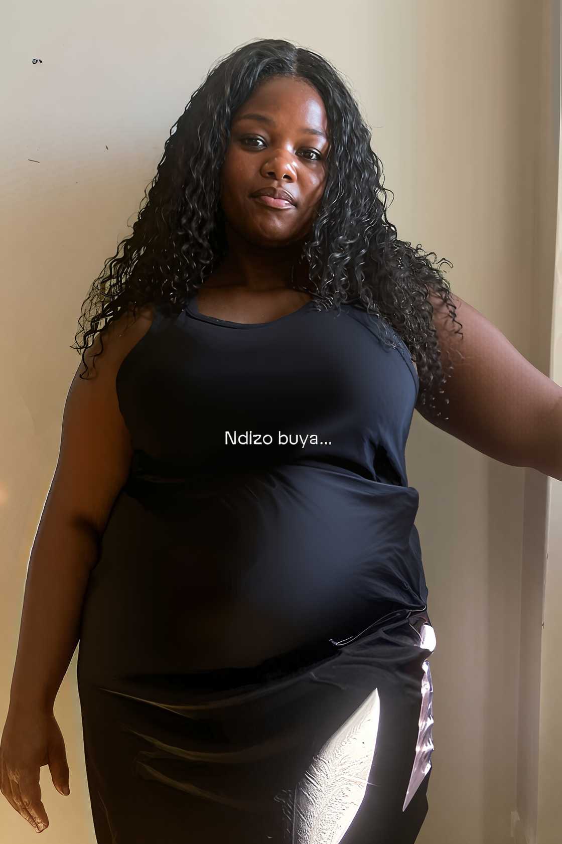 A lady unveiled her 100kg weight loss journey, inspiring South Africans. A lady unveiled her 100kg weight loss journey, inspiring South Africans.