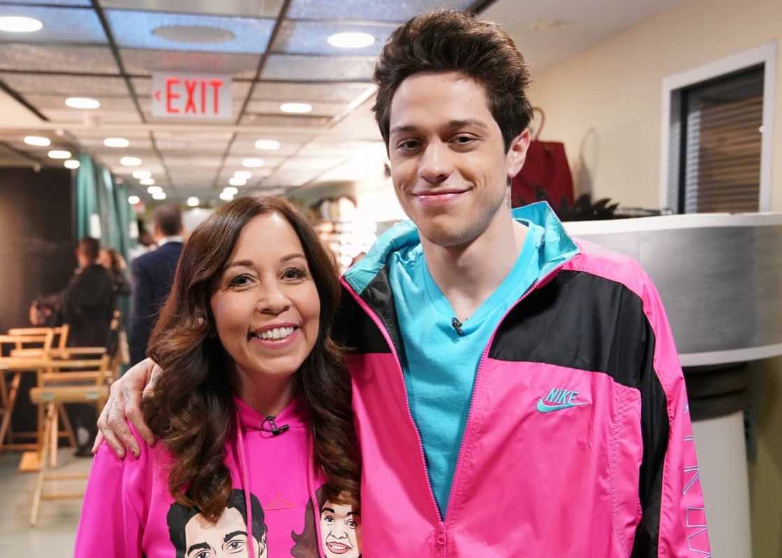 How old is Amy Waters Davidson? How old is Amy Waters Davidson?