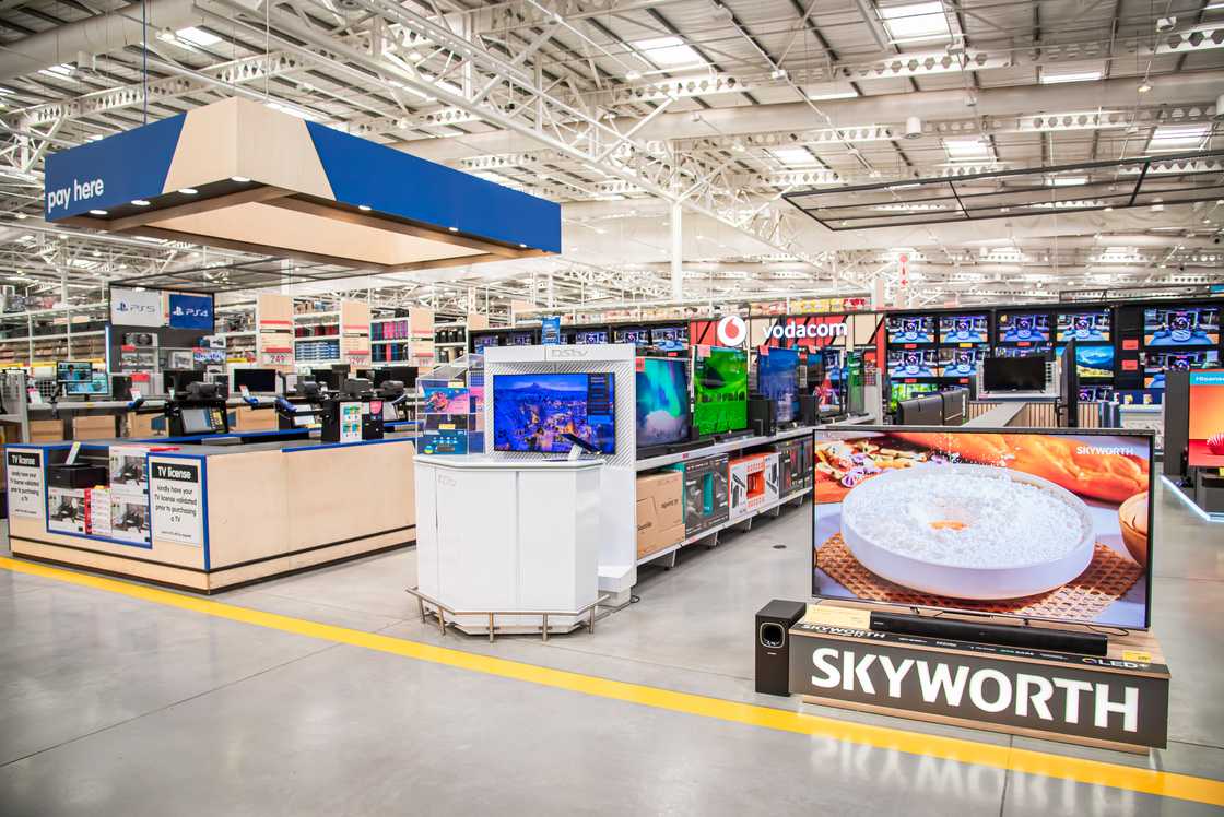 Makro & Game Drop New Black Friday Deals With Up to 50% off. Image Supplied